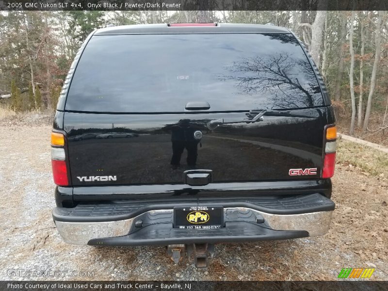 Onyx Black / Pewter/Dark Pewter 2005 GMC Yukon SLT 4x4