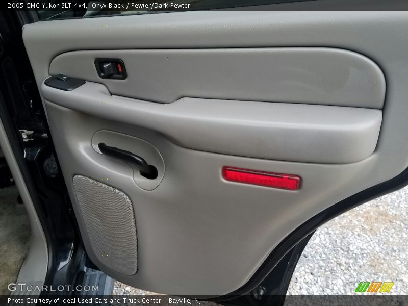 Onyx Black / Pewter/Dark Pewter 2005 GMC Yukon SLT 4x4