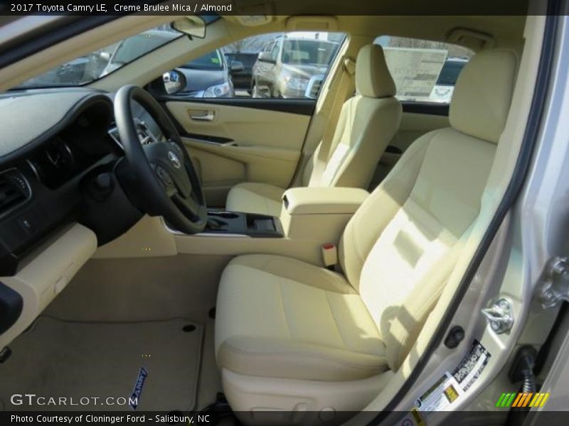 Creme Brulee Mica / Almond 2017 Toyota Camry LE