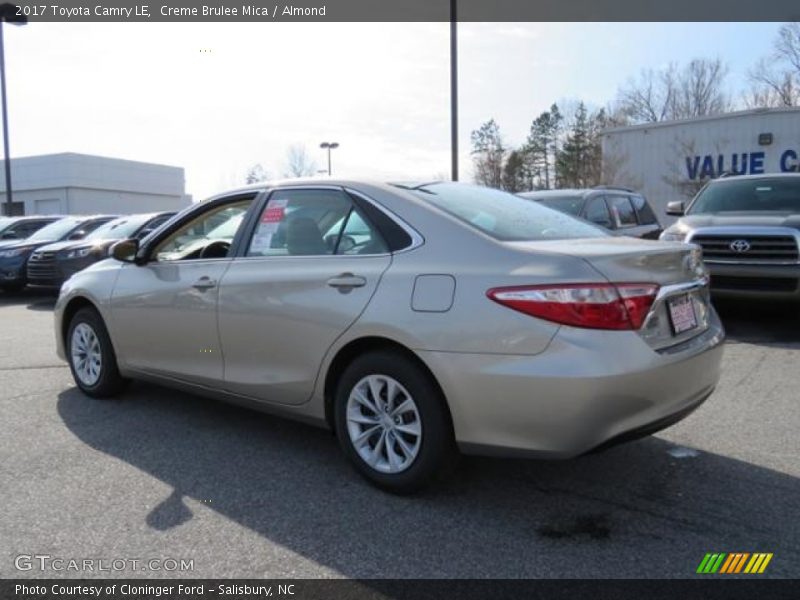 Creme Brulee Mica / Almond 2017 Toyota Camry LE