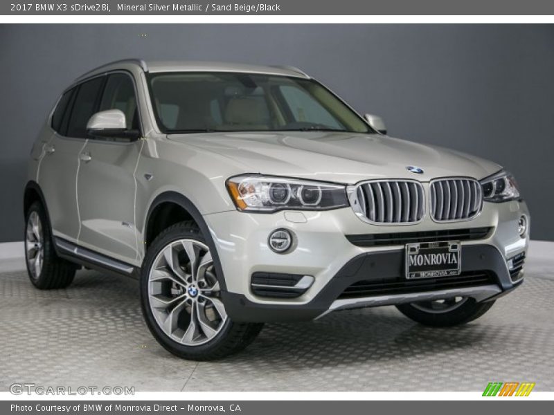 Front 3/4 View of 2017 X3 sDrive28i