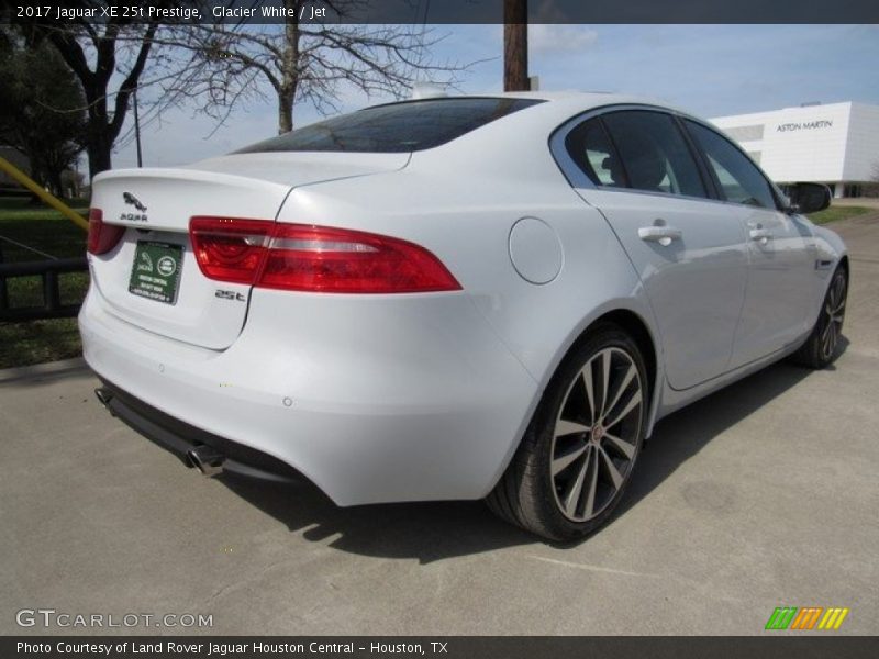 Glacier White / Jet 2017 Jaguar XE 25t Prestige