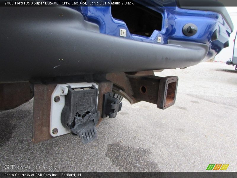 Sonic Blue Metallic / Black 2003 Ford F350 Super Duty XLT Crew Cab 4x4