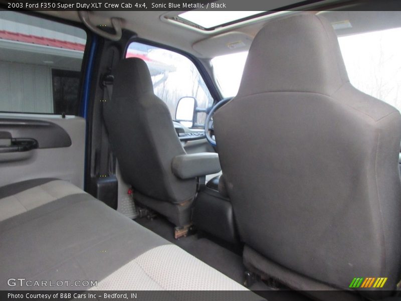 Sonic Blue Metallic / Black 2003 Ford F350 Super Duty XLT Crew Cab 4x4