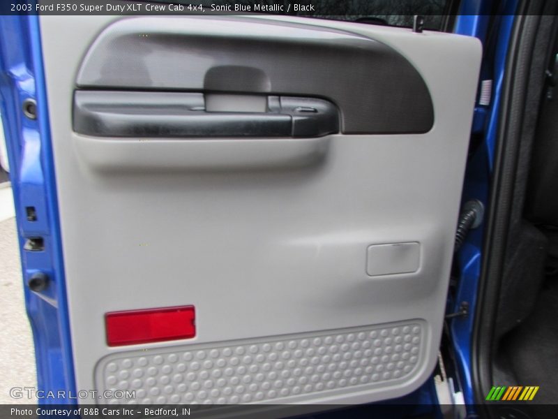 Sonic Blue Metallic / Black 2003 Ford F350 Super Duty XLT Crew Cab 4x4