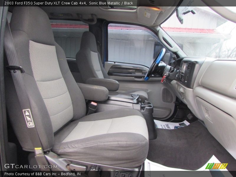 Sonic Blue Metallic / Black 2003 Ford F350 Super Duty XLT Crew Cab 4x4