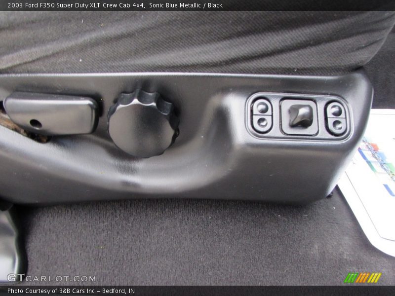 Sonic Blue Metallic / Black 2003 Ford F350 Super Duty XLT Crew Cab 4x4