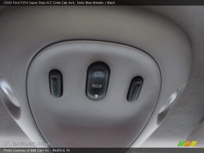 Sonic Blue Metallic / Black 2003 Ford F350 Super Duty XLT Crew Cab 4x4