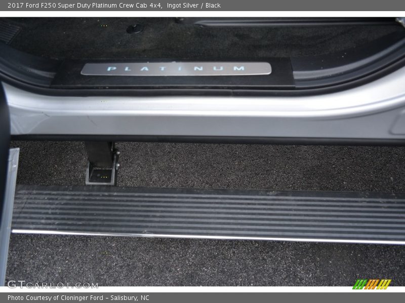 Ingot Silver / Black 2017 Ford F250 Super Duty Platinum Crew Cab 4x4