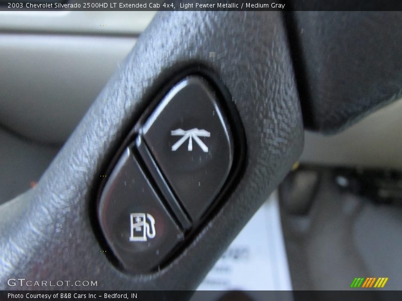 Light Pewter Metallic / Medium Gray 2003 Chevrolet Silverado 2500HD LT Extended Cab 4x4