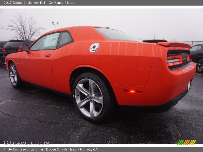 Go Mango / Black 2017 Dodge Challenger R/T