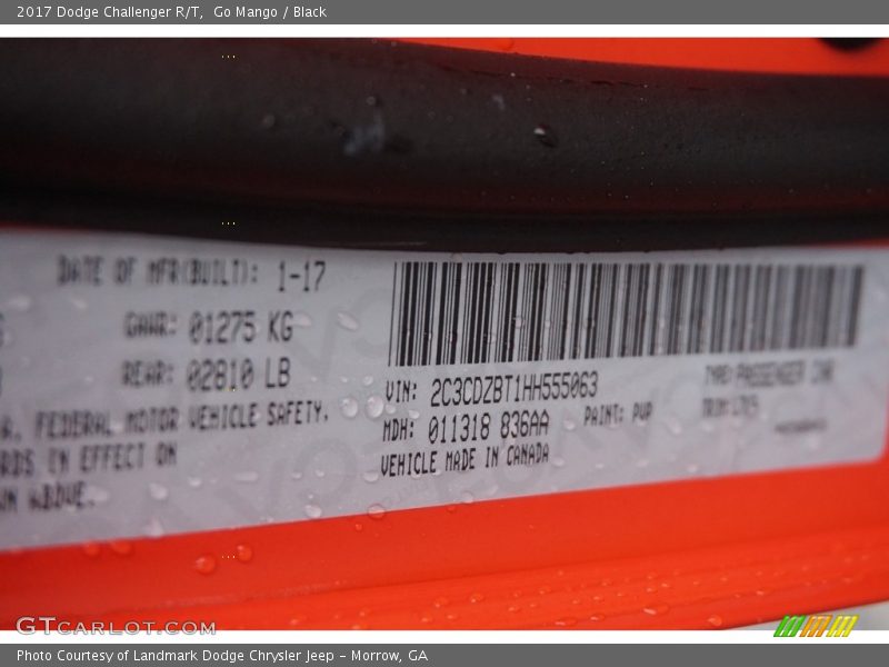 Go Mango / Black 2017 Dodge Challenger R/T