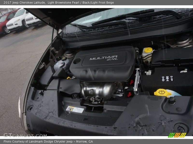 Light Brownstone Pearl / Black/Light Frost Beige 2017 Jeep Cherokee Latitude