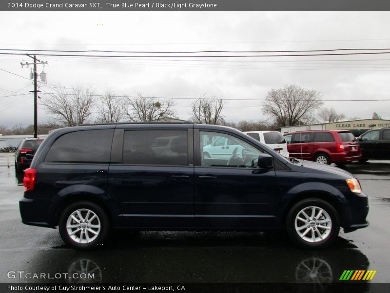 True Blue Pearl / Black/Light Graystone 2014 Dodge Grand Caravan SXT