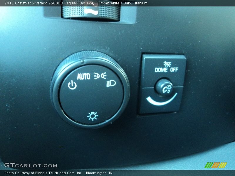 Summit White / Dark Titanium 2011 Chevrolet Silverado 2500HD Regular Cab 4x4