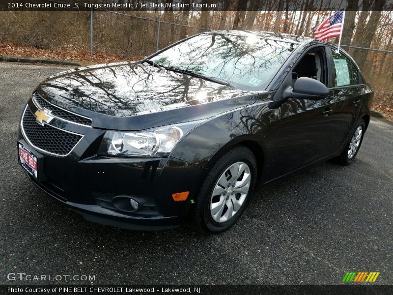 Tungsten Metallic / Jet Black/Medium Titanium 2014 Chevrolet Cruze LS