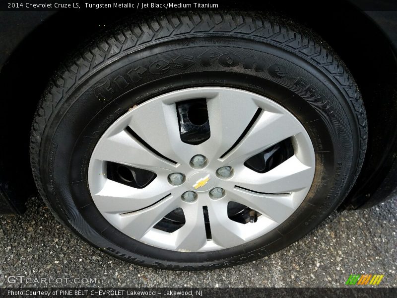Tungsten Metallic / Jet Black/Medium Titanium 2014 Chevrolet Cruze LS