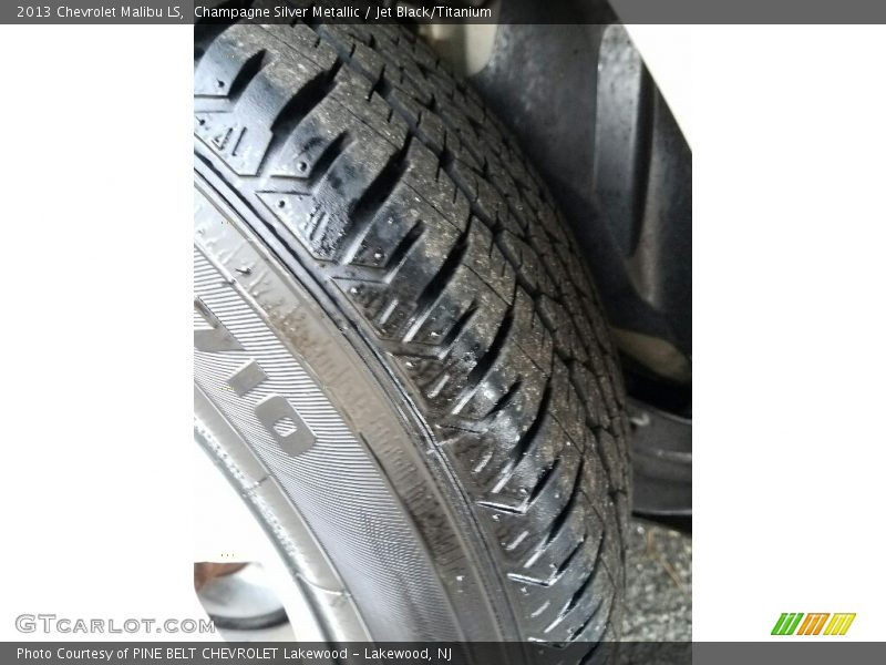 Champagne Silver Metallic / Jet Black/Titanium 2013 Chevrolet Malibu LS