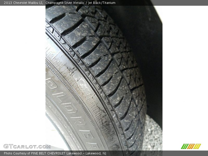 Champagne Silver Metallic / Jet Black/Titanium 2013 Chevrolet Malibu LS