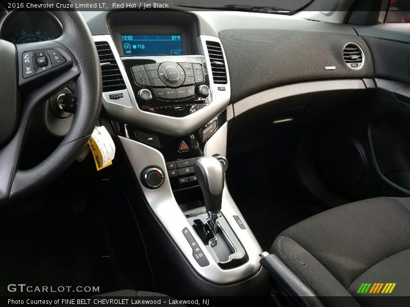 Red Hot / Jet Black 2016 Chevrolet Cruze Limited LT