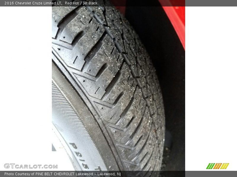 Red Hot / Jet Black 2016 Chevrolet Cruze Limited LT