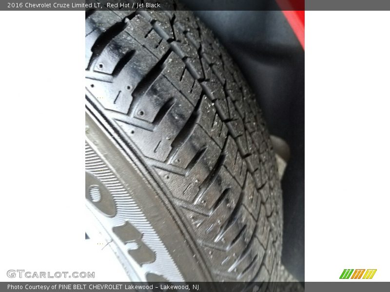 Red Hot / Jet Black 2016 Chevrolet Cruze Limited LT