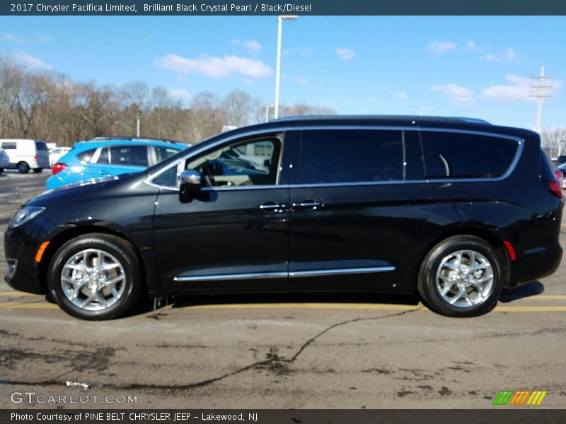Brilliant Black Crystal Pearl / Black/Diesel 2017 Chrysler Pacifica Limited