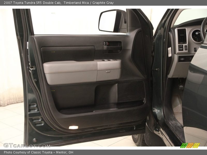Door Panel of 2007 Tundra SR5 Double Cab