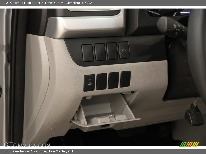 Silver Sky Metallic / Ash 2015 Toyota Highlander XLE AWD