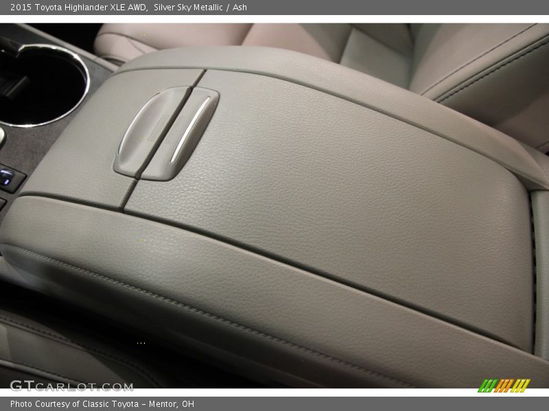 Silver Sky Metallic / Ash 2015 Toyota Highlander XLE AWD