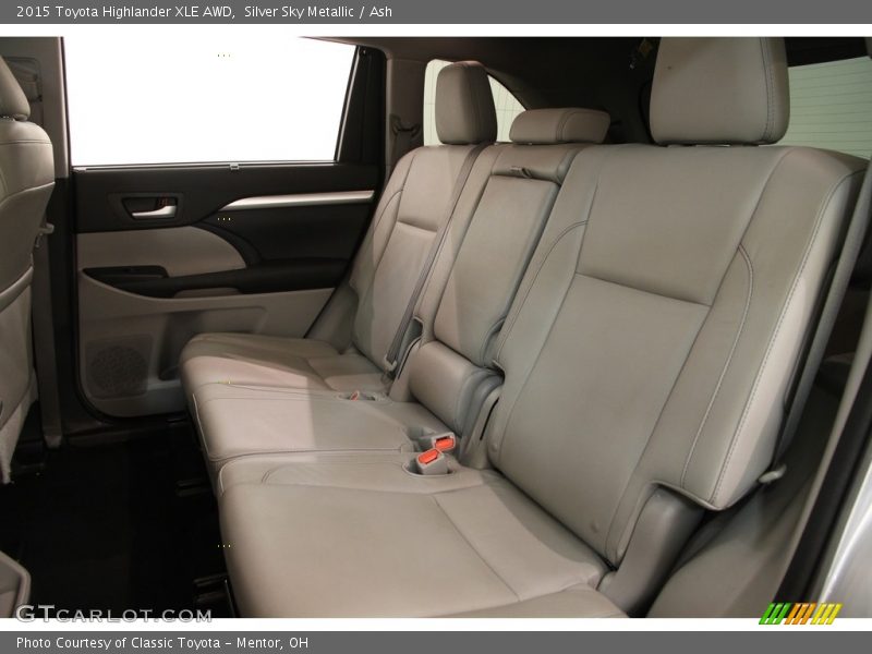 Silver Sky Metallic / Ash 2015 Toyota Highlander XLE AWD