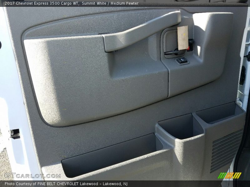 Summit White / Medium Pewter 2017 Chevrolet Express 3500 Cargo WT