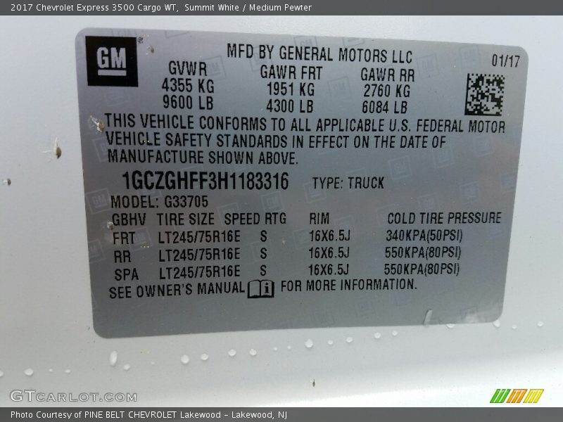Summit White / Medium Pewter 2017 Chevrolet Express 3500 Cargo WT
