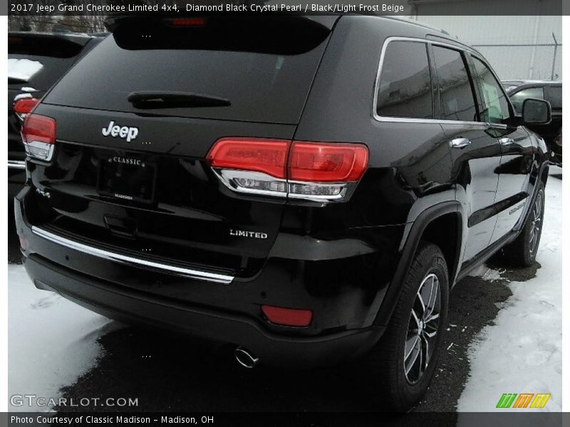 Diamond Black Crystal Pearl / Black/Light Frost Beige 2017 Jeep Grand Cherokee Limited 4x4