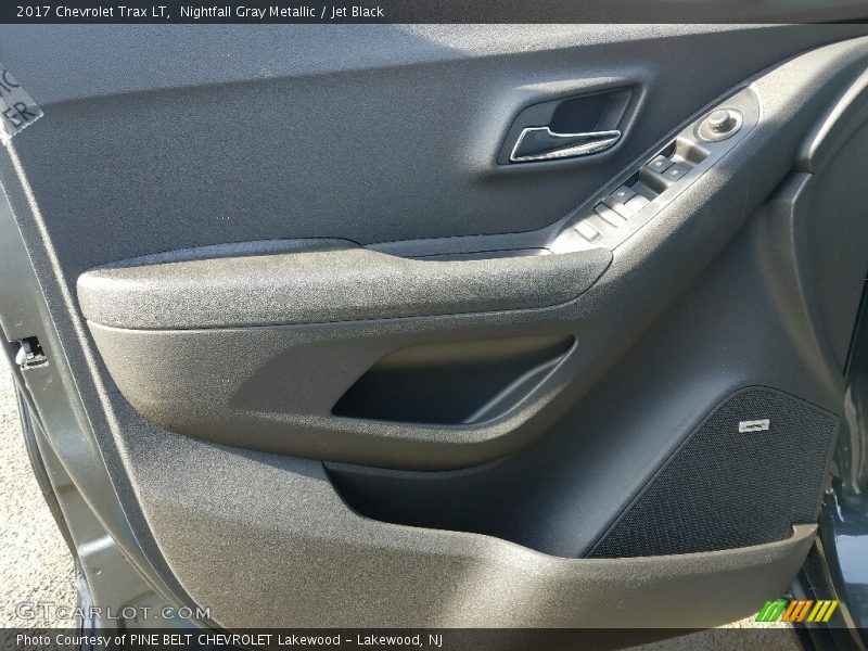 Nightfall Gray Metallic / Jet Black 2017 Chevrolet Trax LT