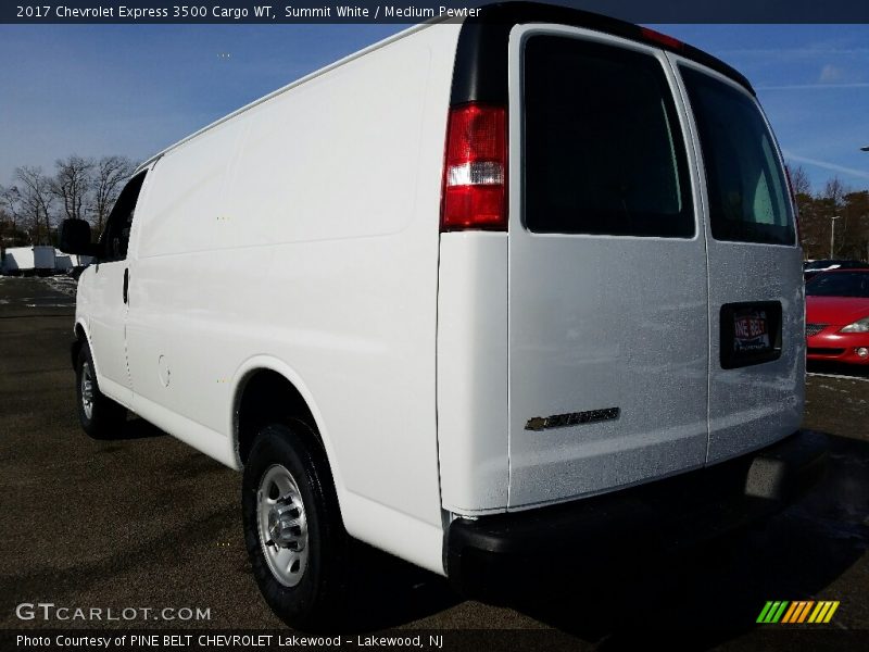 Summit White / Medium Pewter 2017 Chevrolet Express 3500 Cargo WT