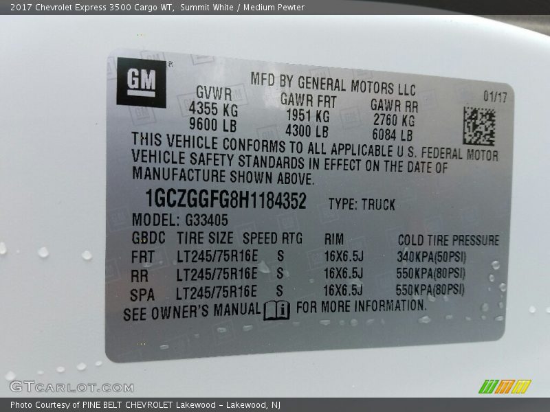 Summit White / Medium Pewter 2017 Chevrolet Express 3500 Cargo WT