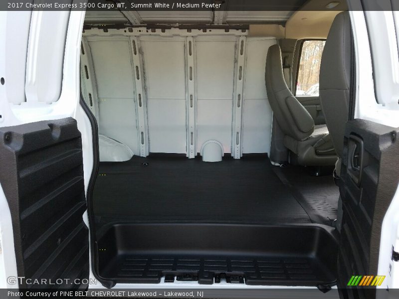 Summit White / Medium Pewter 2017 Chevrolet Express 3500 Cargo WT