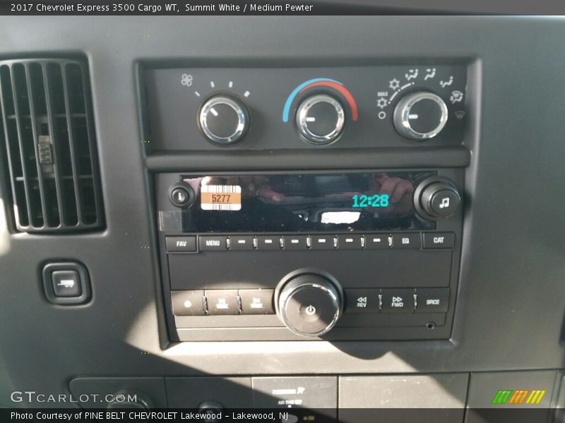 Summit White / Medium Pewter 2017 Chevrolet Express 3500 Cargo WT