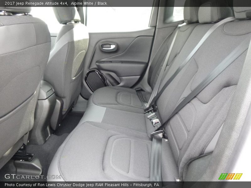 Alpine White / Black 2017 Jeep Renegade Altitude 4x4