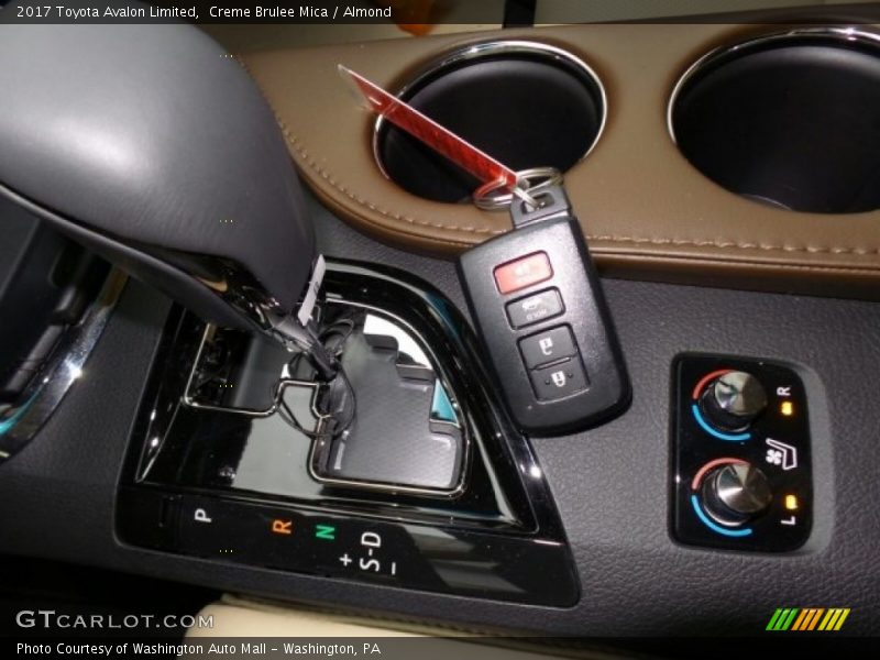 Creme Brulee Mica / Almond 2017 Toyota Avalon Limited