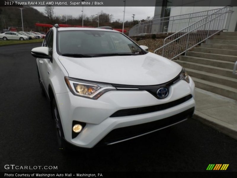 Super White / Black 2017 Toyota RAV4 XLE AWD Hybrid