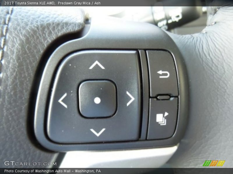 Controls of 2017 Sienna XLE AWD