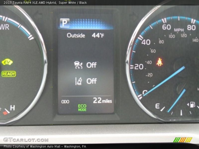 Super White / Black 2017 Toyota RAV4 XLE AWD Hybrid