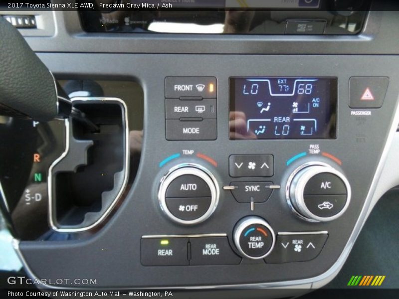 Controls of 2017 Sienna XLE AWD