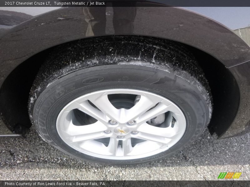 Tungsten Metallic / Jet Black 2017 Chevrolet Cruze LT