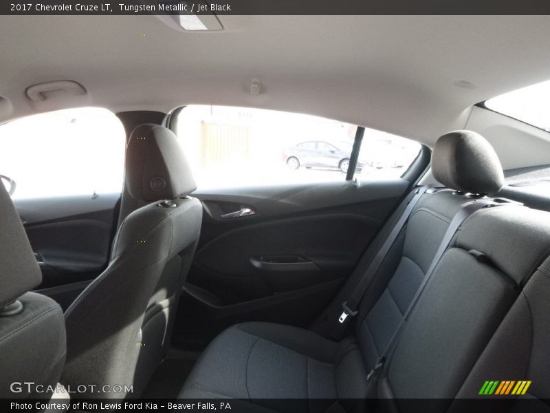 Tungsten Metallic / Jet Black 2017 Chevrolet Cruze LT