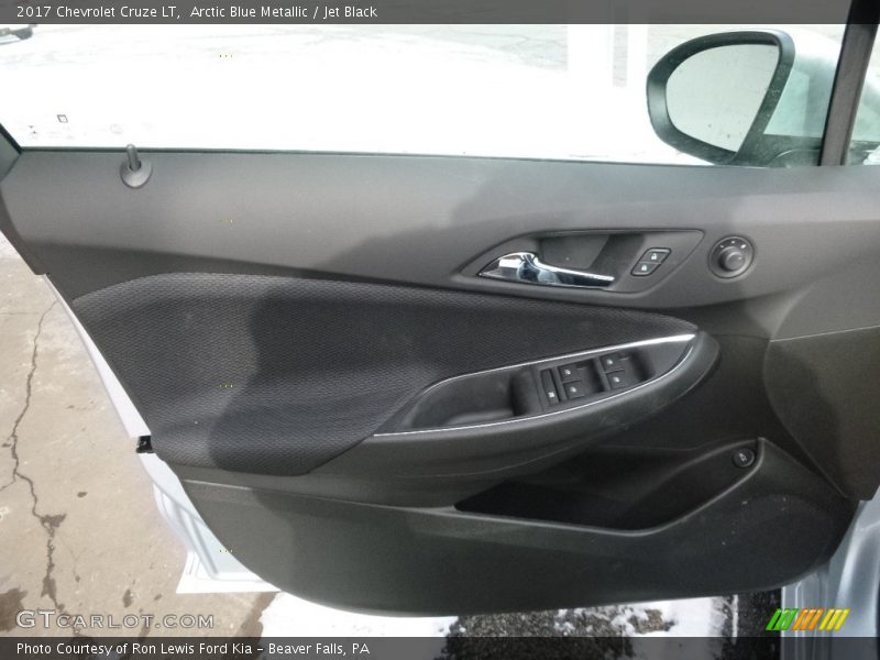Arctic Blue Metallic / Jet Black 2017 Chevrolet Cruze LT