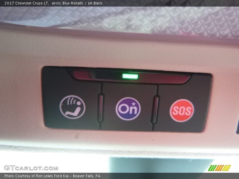 Arctic Blue Metallic / Jet Black 2017 Chevrolet Cruze LT