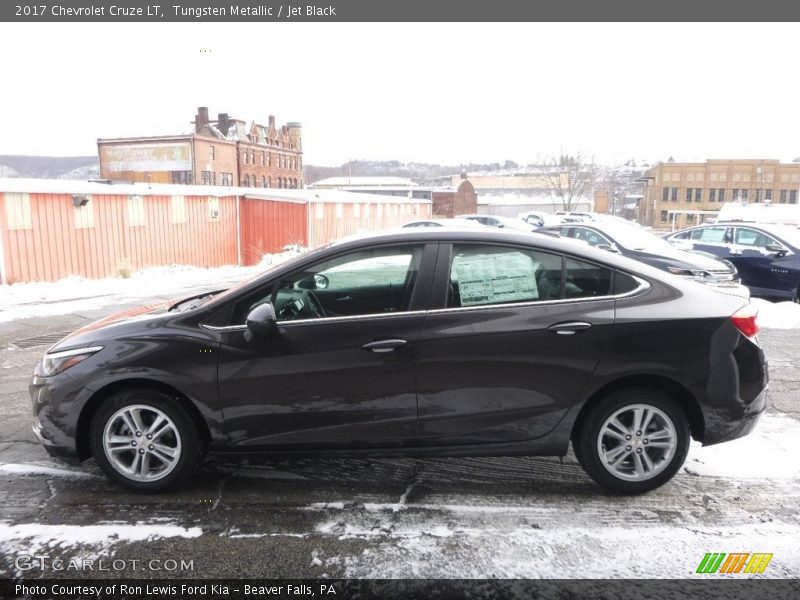 Tungsten Metallic / Jet Black 2017 Chevrolet Cruze LT